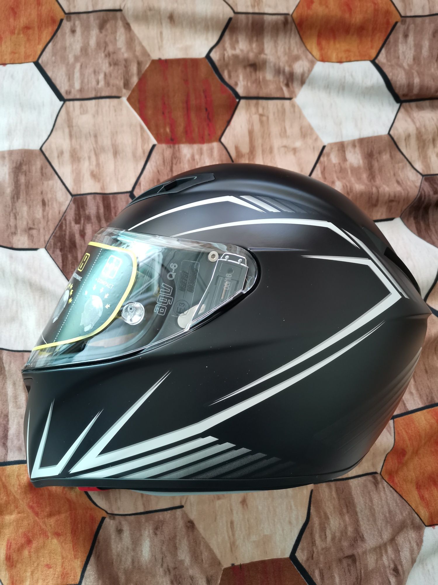 Каска за мотор AGV Veloce S Predator