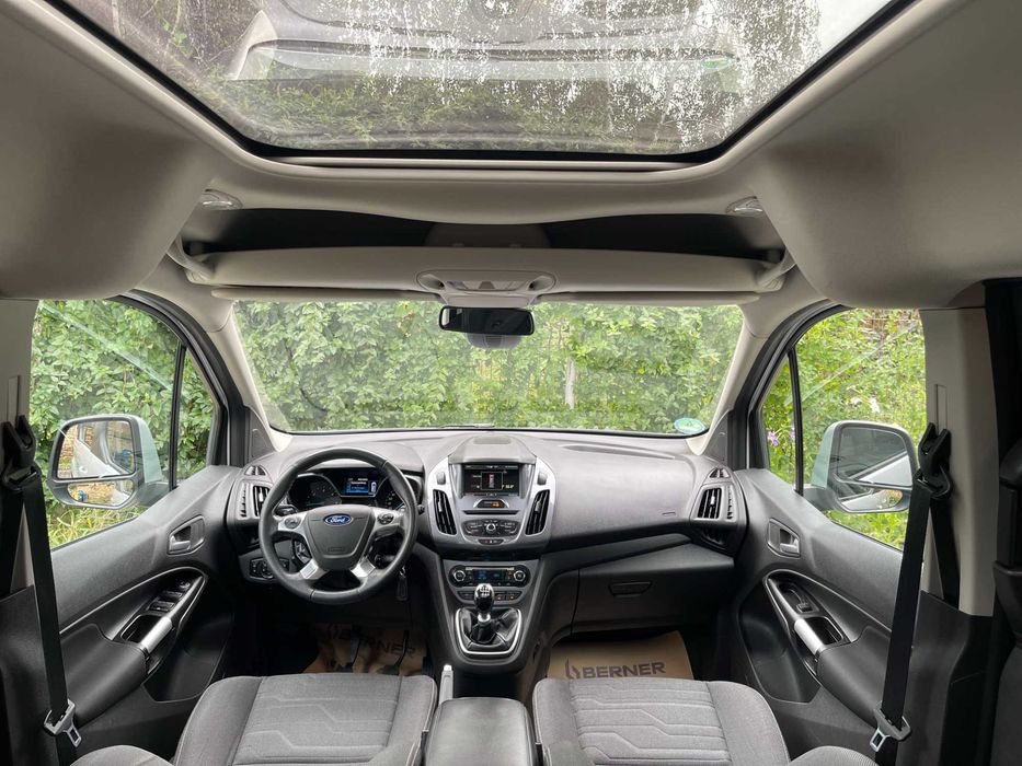 Ford Tourneo Connect Maxi Titanium