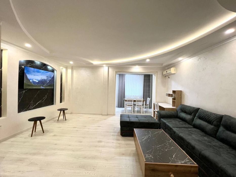 Продажа Центр Ойбек 3х комнатная 77 серия 85 кв Срочно