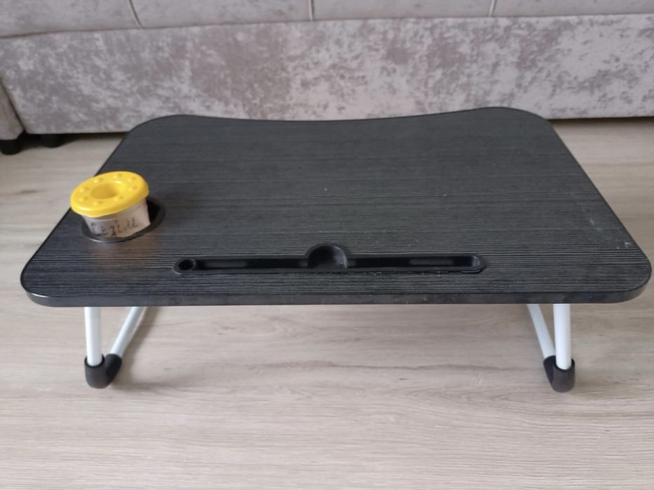 Продам столик для ноутбука