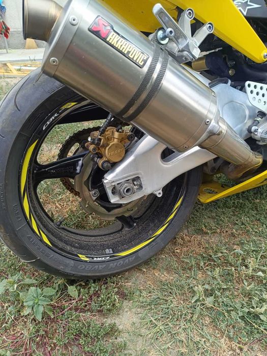 Продавам Honda CBR 954