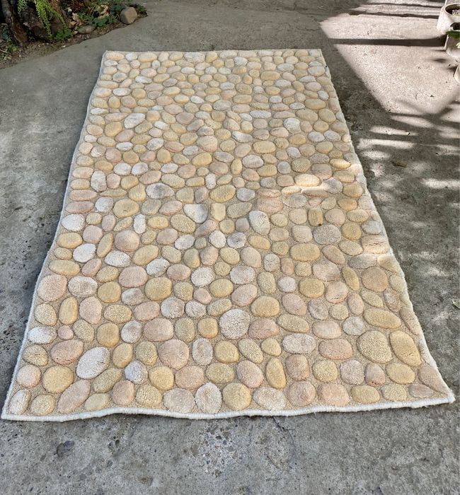 Килим от естествена вълна