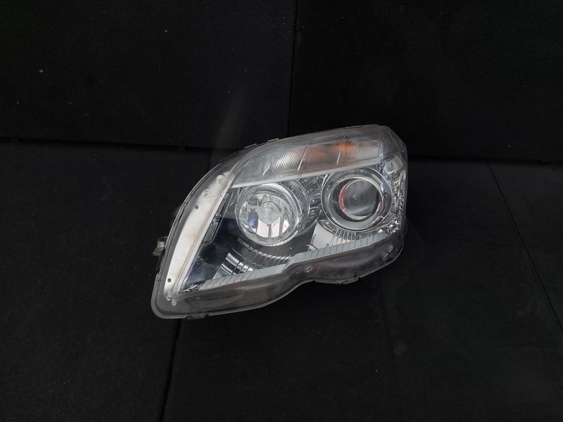 Ляв фар Mercedes GLK 2011г. Xenon