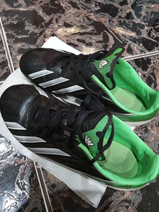 Ghete fotbal mărimea 34 adidas
