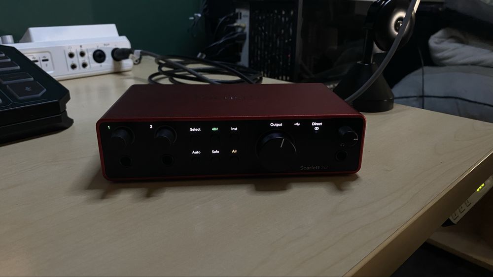 Focusrite Scarlett 2i2 4th Gen