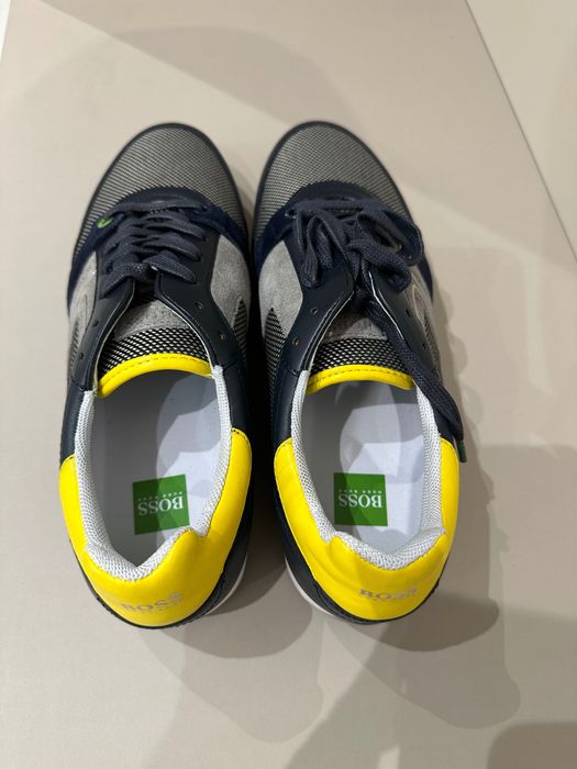 Boss sneakers чисто нови