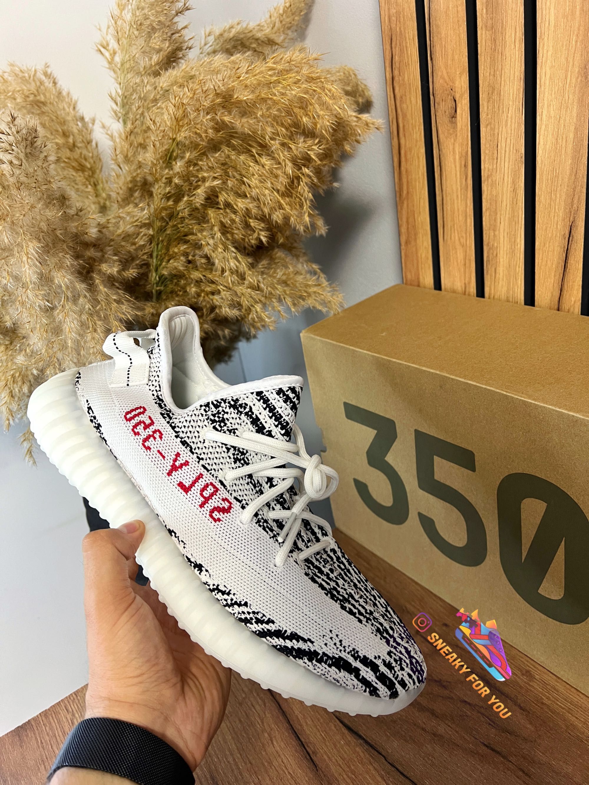 39-46 Yeezy Boost 350 V2 Zebra