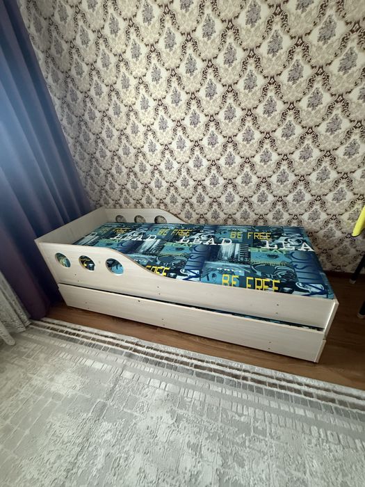 двухместная кровать