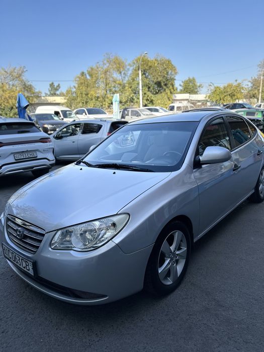 Hyundai  elantra