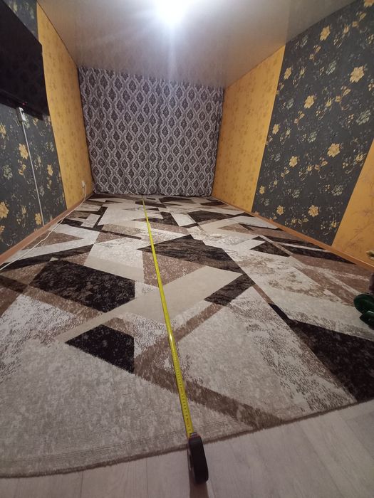 Продам  палас  в отличном состоянии