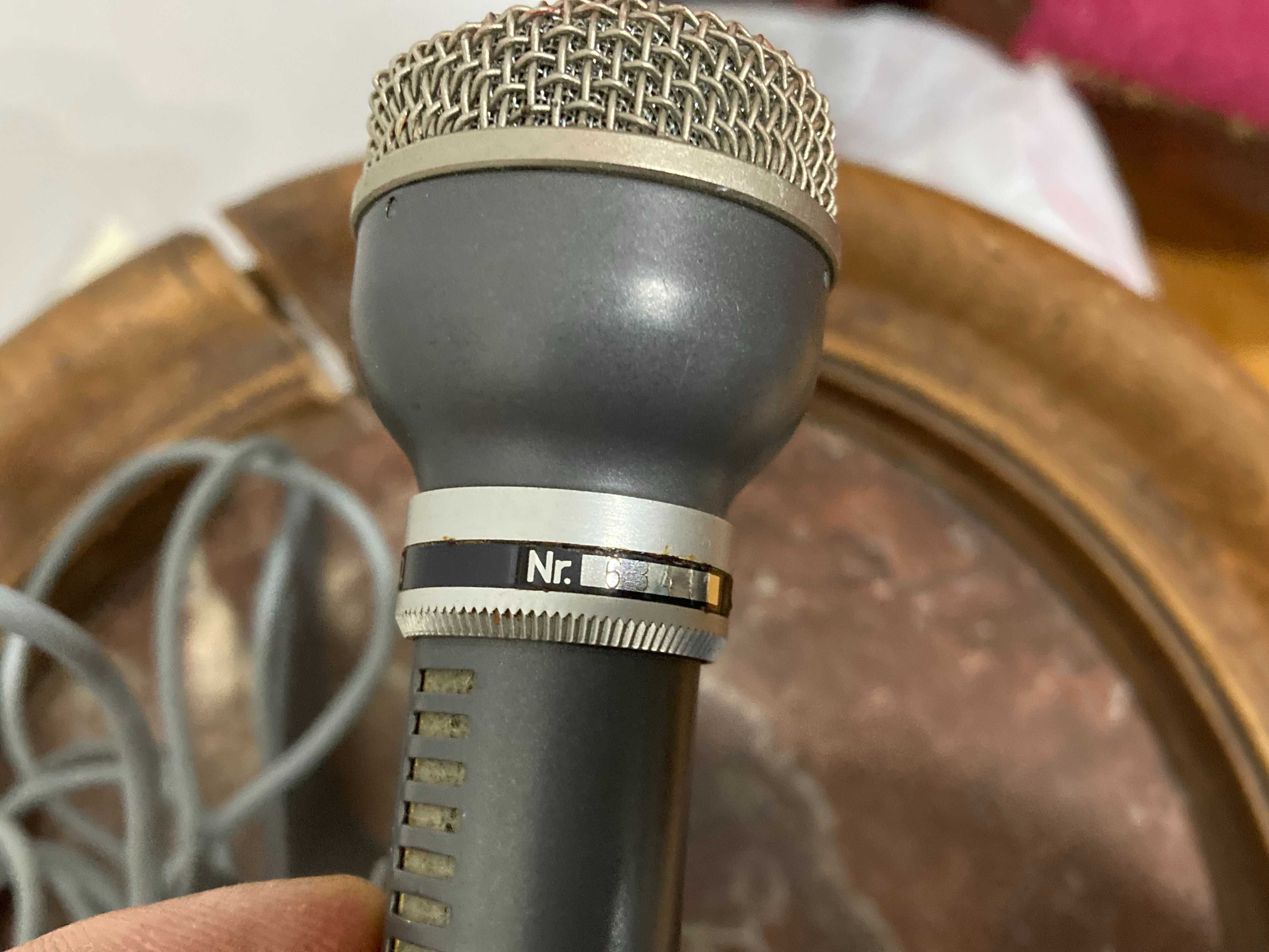 Динамичен микрофон AKG D19 C 200