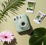 Camera foto instant Fujifilm Instax Mini 12 
+
Set complet accesorii F