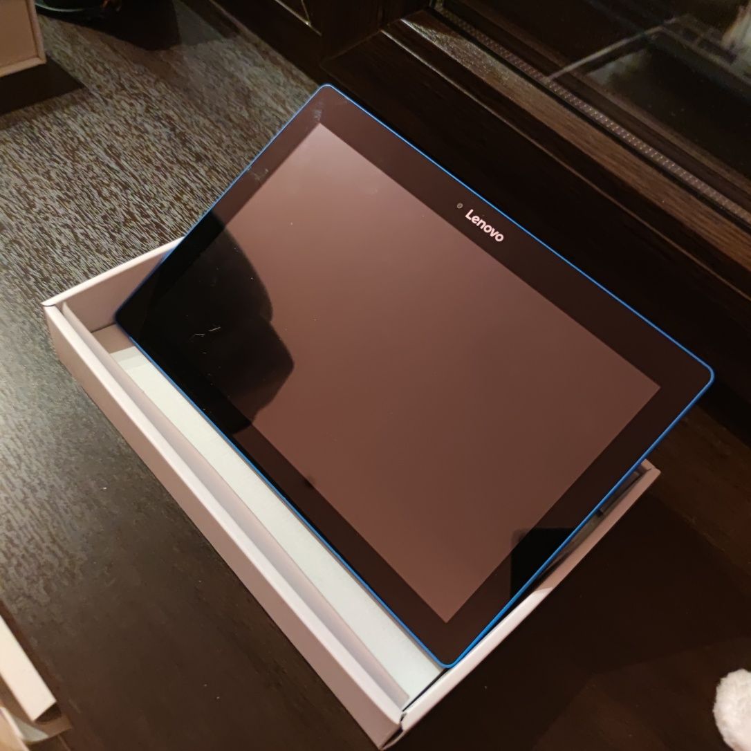 Планшет Lenovo tablet 10