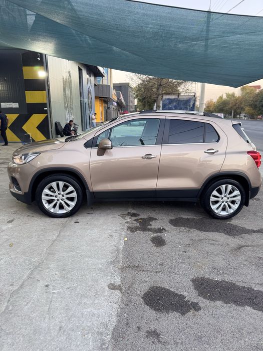 Продаю Chevrolet Tracker 1 2019 года. Не битая. Не крашенная.