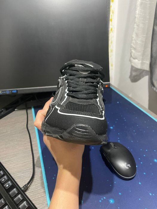 Vând adidași Dior B 30