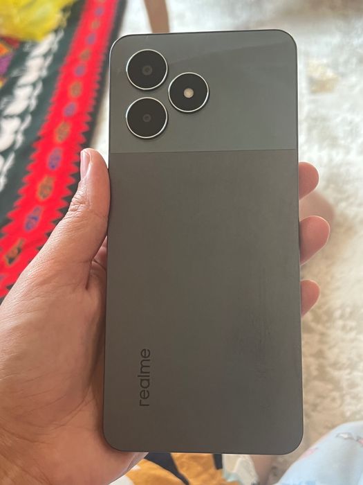 Realme телефон сатылады
