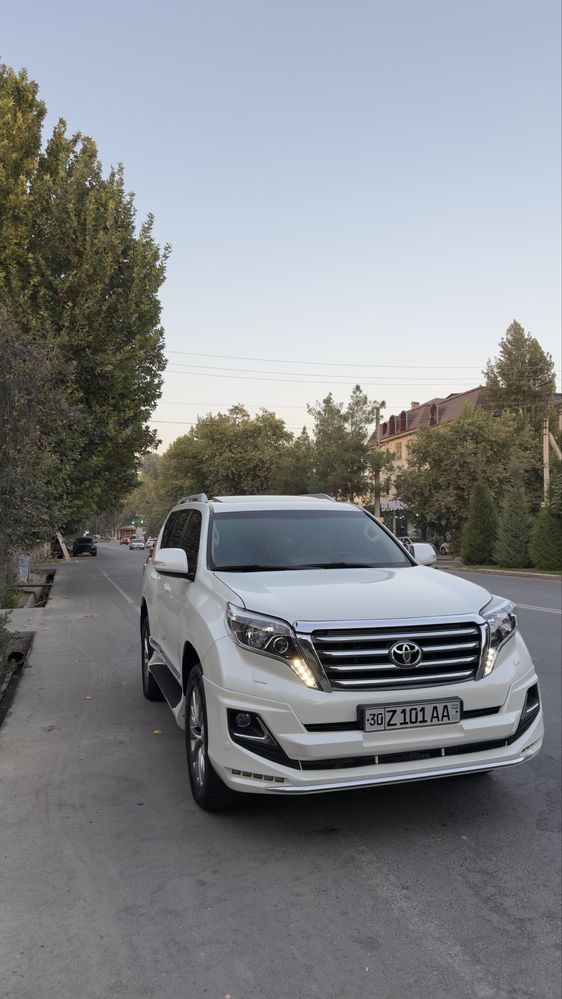 Toyota Prado 150 7 kishilik yangi xolati