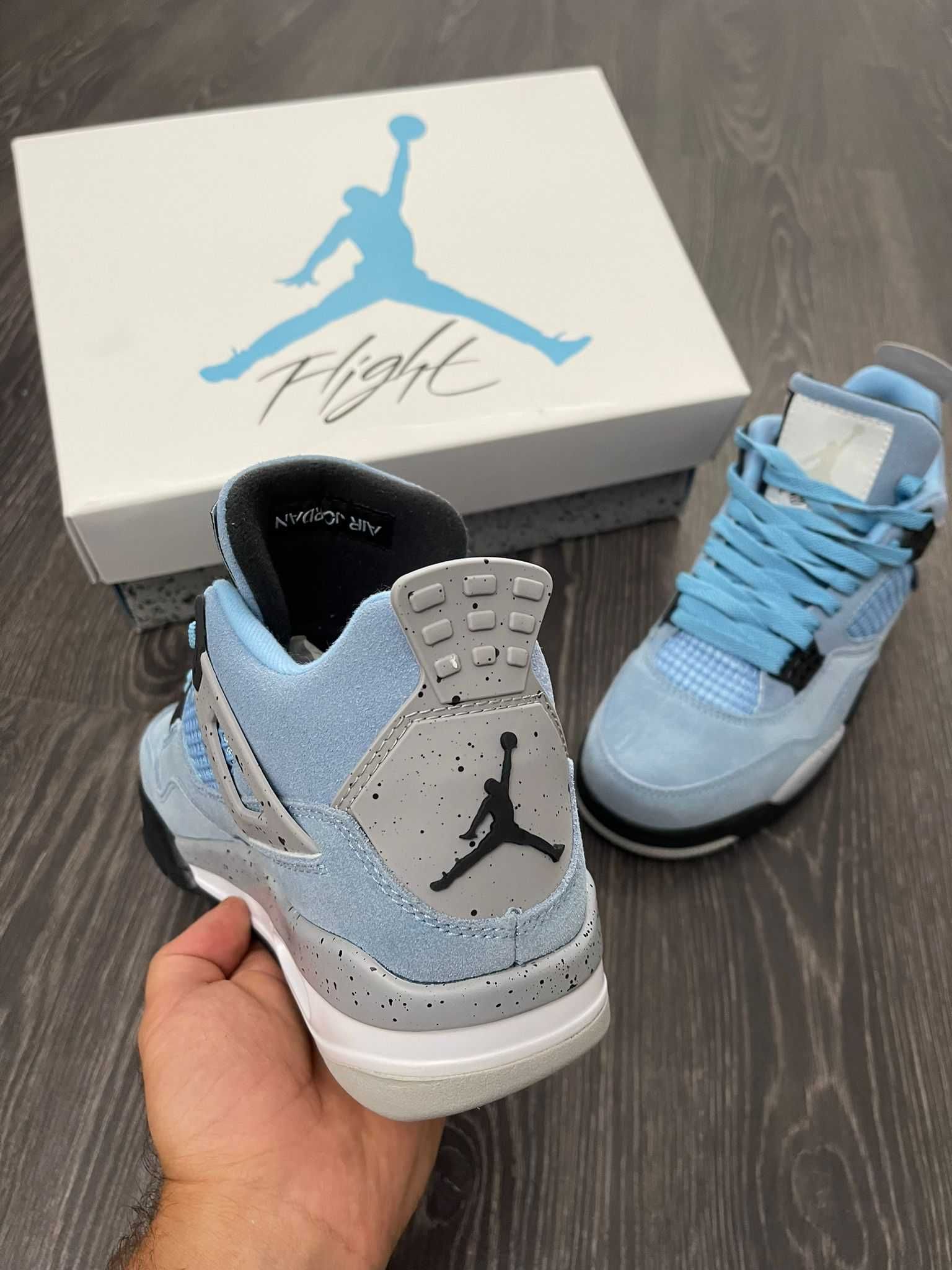 Adidasi Jordan 4 Univeristy Blue | Noi cu cutie