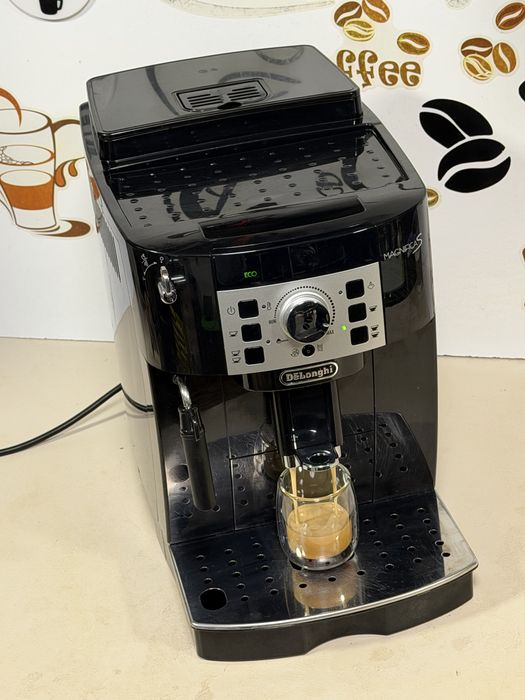 Кафемашина кафе автомат delonghı magnifica S с гаранция