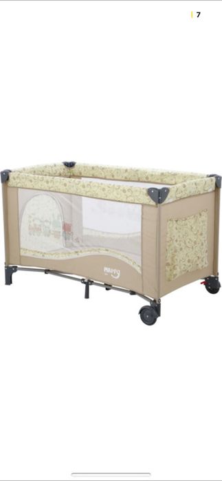 Pătuț pliabil cu 2 nivele, cu masă de înfășat