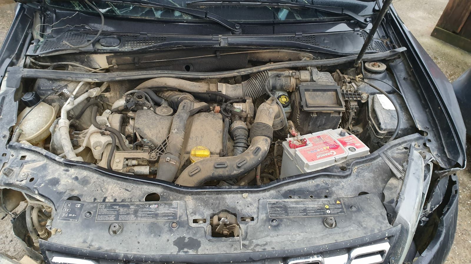 Dacia Duster 1.5 dci 4wd 4x4 2016 negru piese din dezmembrari