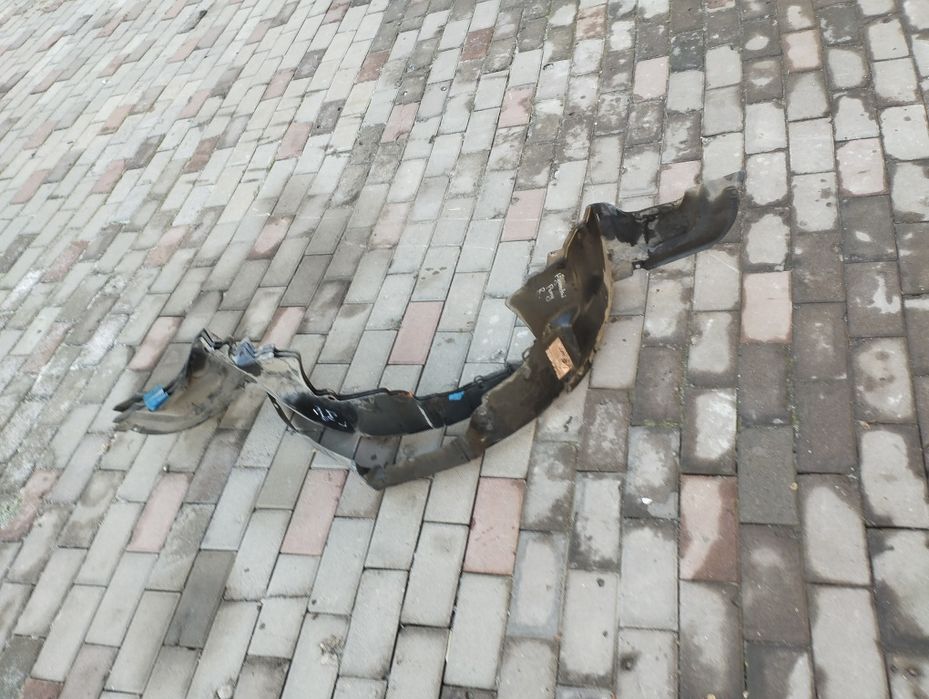 Hyundai pony подкрылок передний б/у оригинал