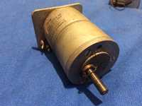 Motor cu reductor la  24 v