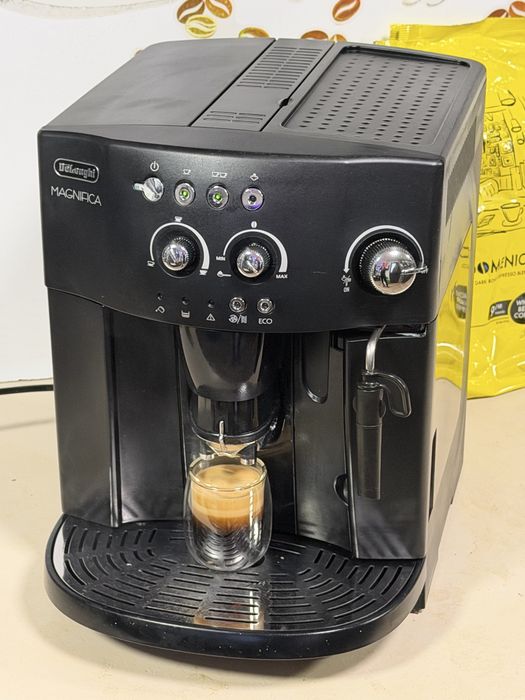 Кафемашина кафе автомат delonghi magnifica с гаранция