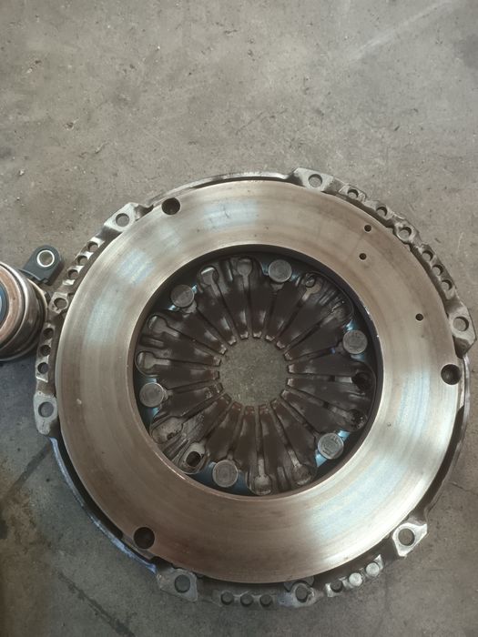 Chit ambreaj cu volanta Renault Master Vivaro Vito 1,6 diesel