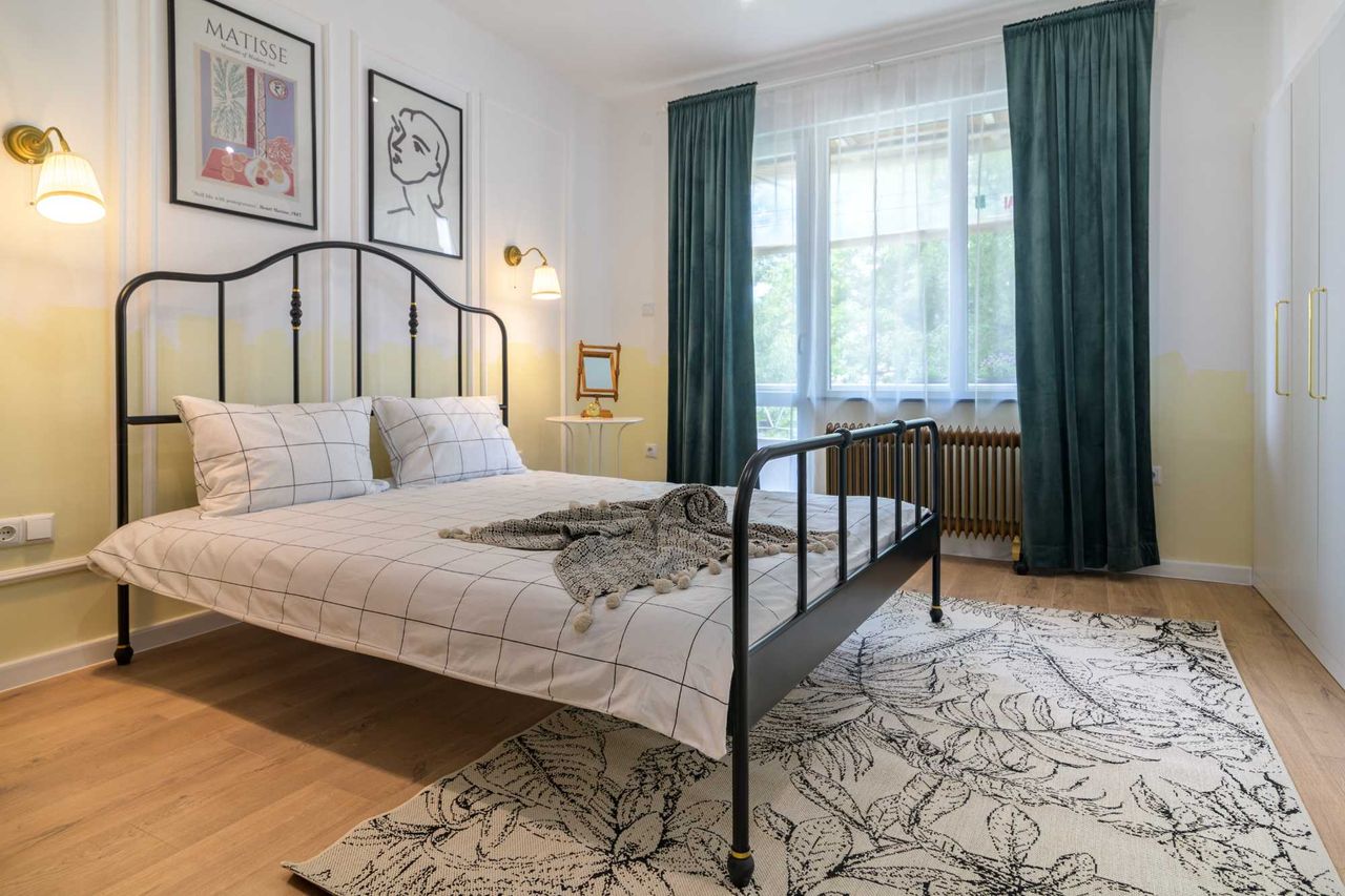 Дава се под наем Тристаен апартамент в Варна, Морска градина - 100 кв.м за 1100 € - Снимка #7