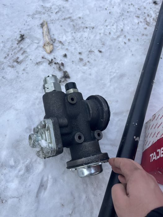 Продам новые запчасти на Камаз