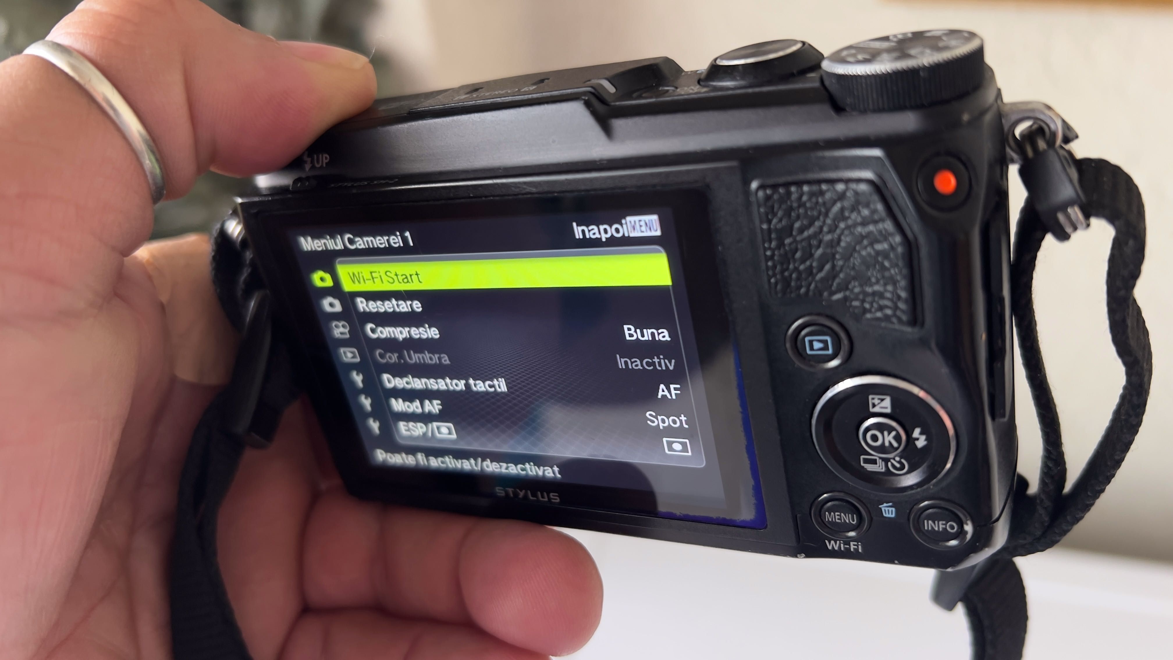 Olympus Stylus SH-2