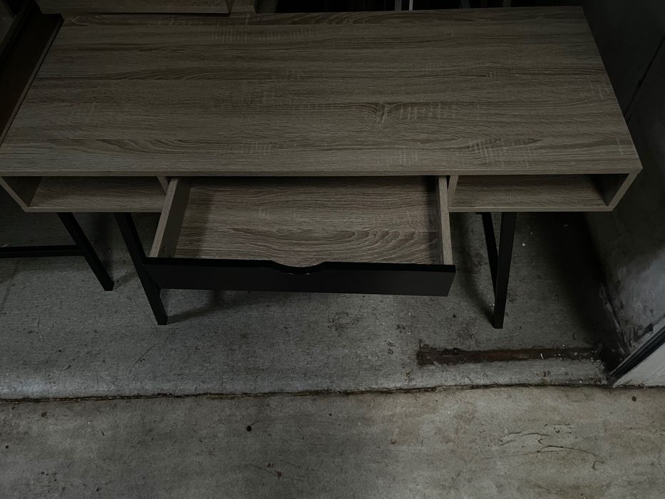 Lichidare mobilier birou – stare aproape nouă!