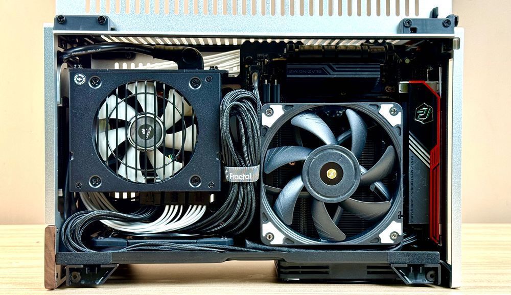 Новый Fractal Terra - ITX / SFF / 9800X3D / 64GB / 5080 / 4TB