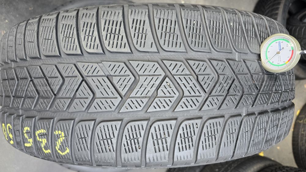 2 anvelope iarnă Pirelli 235/50/19