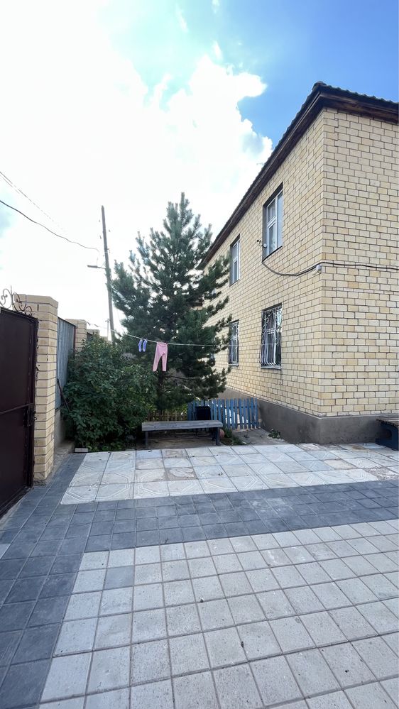 Продается дом в 2 уровня в сара аркинском районе.