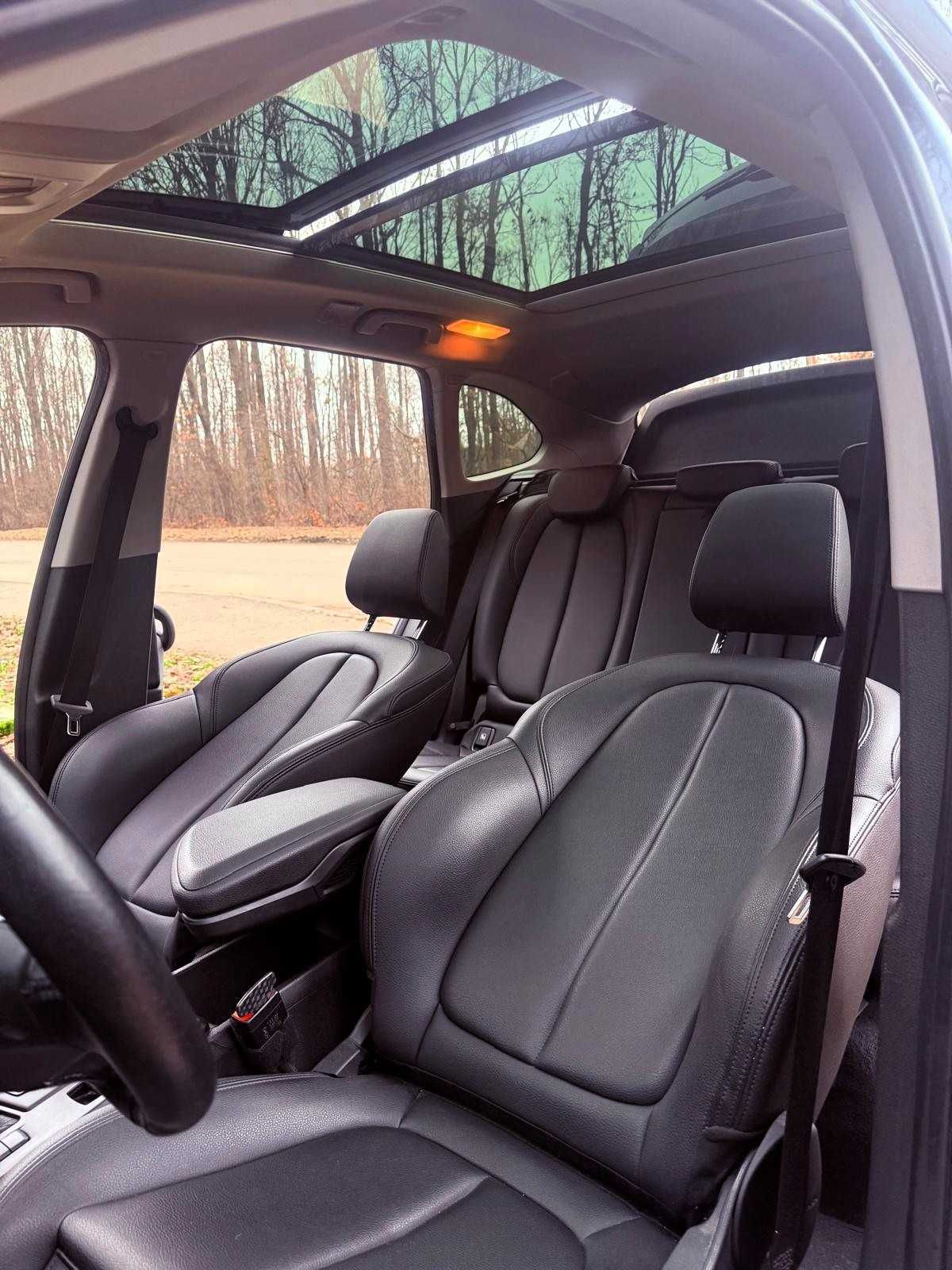 Bmw X1 2.0d  Trapa / Panorama / Piele
