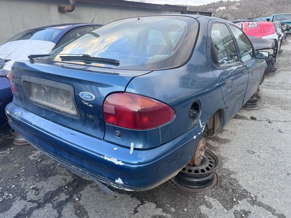 Ford Mondeo 2.0i 16v 136hp 1996г На Части
