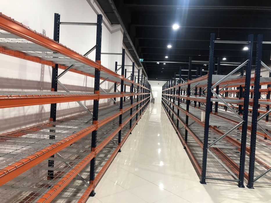 Rafturi metalice de vânzare producător Dexion