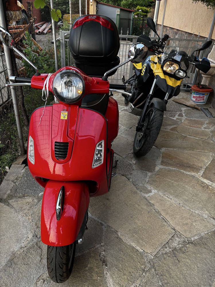 BMW F650 GS 2012 година/ Vespa 300 GTS