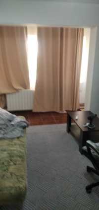 inchiriez apartament 2 camere str Gh Lazar