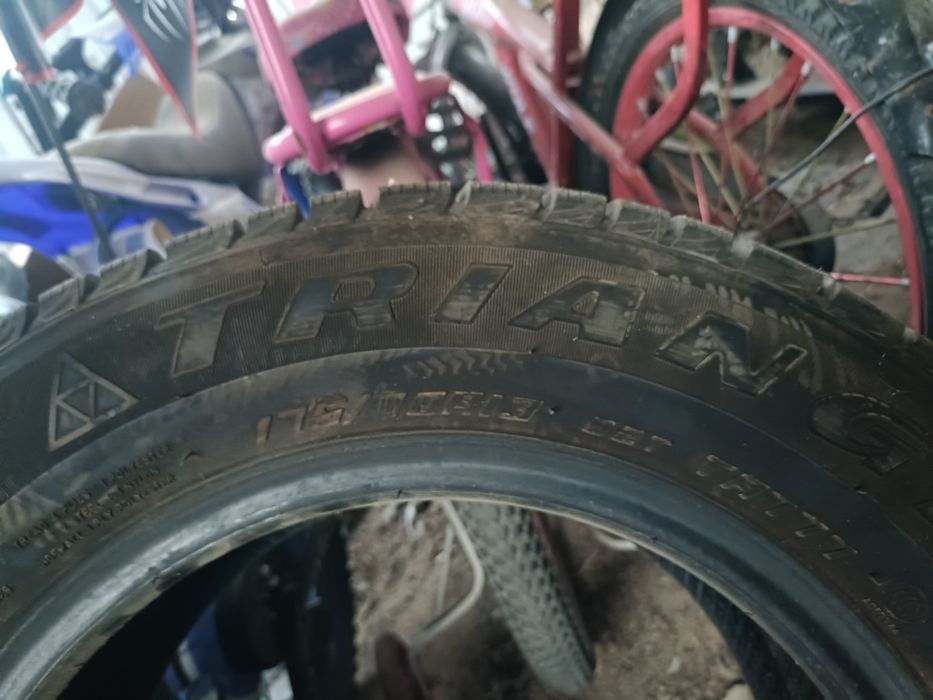 Резина зимняя трианжел ,13 радиус отездила 1 месяц