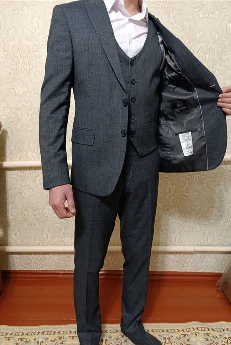 Мужской костюм тройка Турция