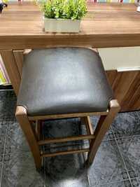 Бар стол, без следи от употреба