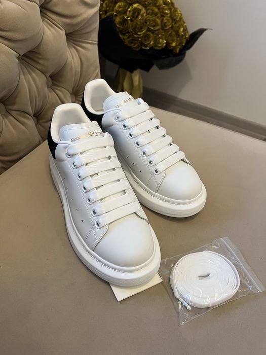 Alexander Mcqueen