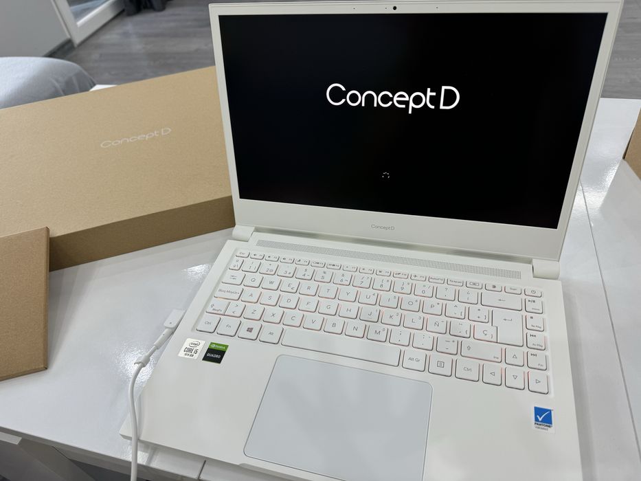 НОВ ЛАПТОП Acer ConceptD 3 Pro CN314-72P 14", IPS, i5-10300H 512GB SSD