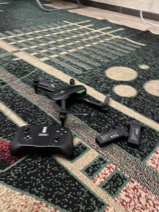 Продаю дрон на запчасти