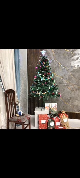 Продается ёлка в отличном состоянии