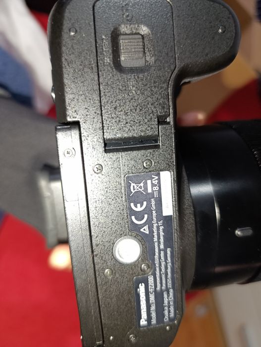 Lumix Fz2000..este nou...