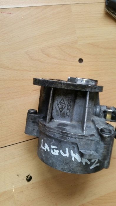 Pompă vacuum Renault laguna 2,motor 1,9dci,an2005